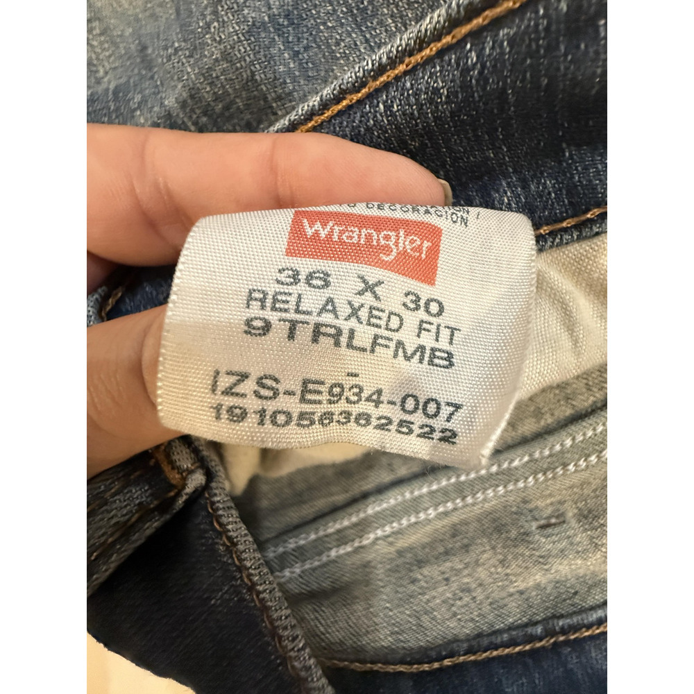 Wrangler Jeans Mens 36x30‎ Relaxed Fit Bootcut Denim Distressed Faded Western - Picture 5 of 9